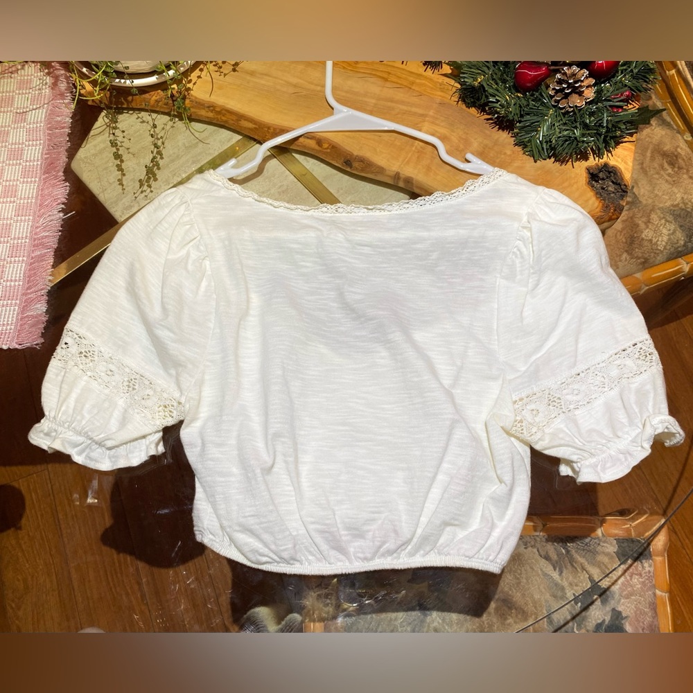 Miss Selfridge Off-White Lace Crop Top - Picture 2 of 6